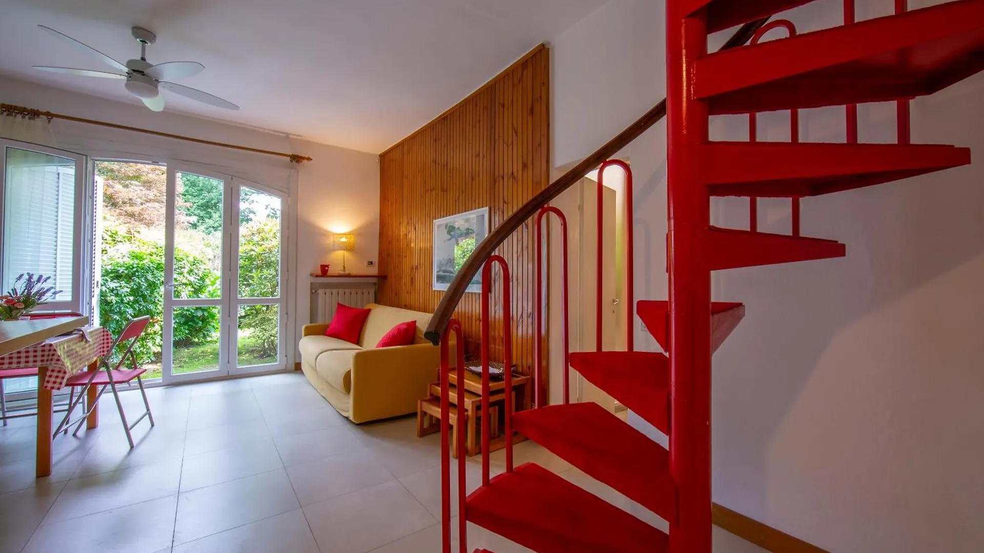 Rododendro Rosso - Happy Rentals Ispra 0*,  Italy