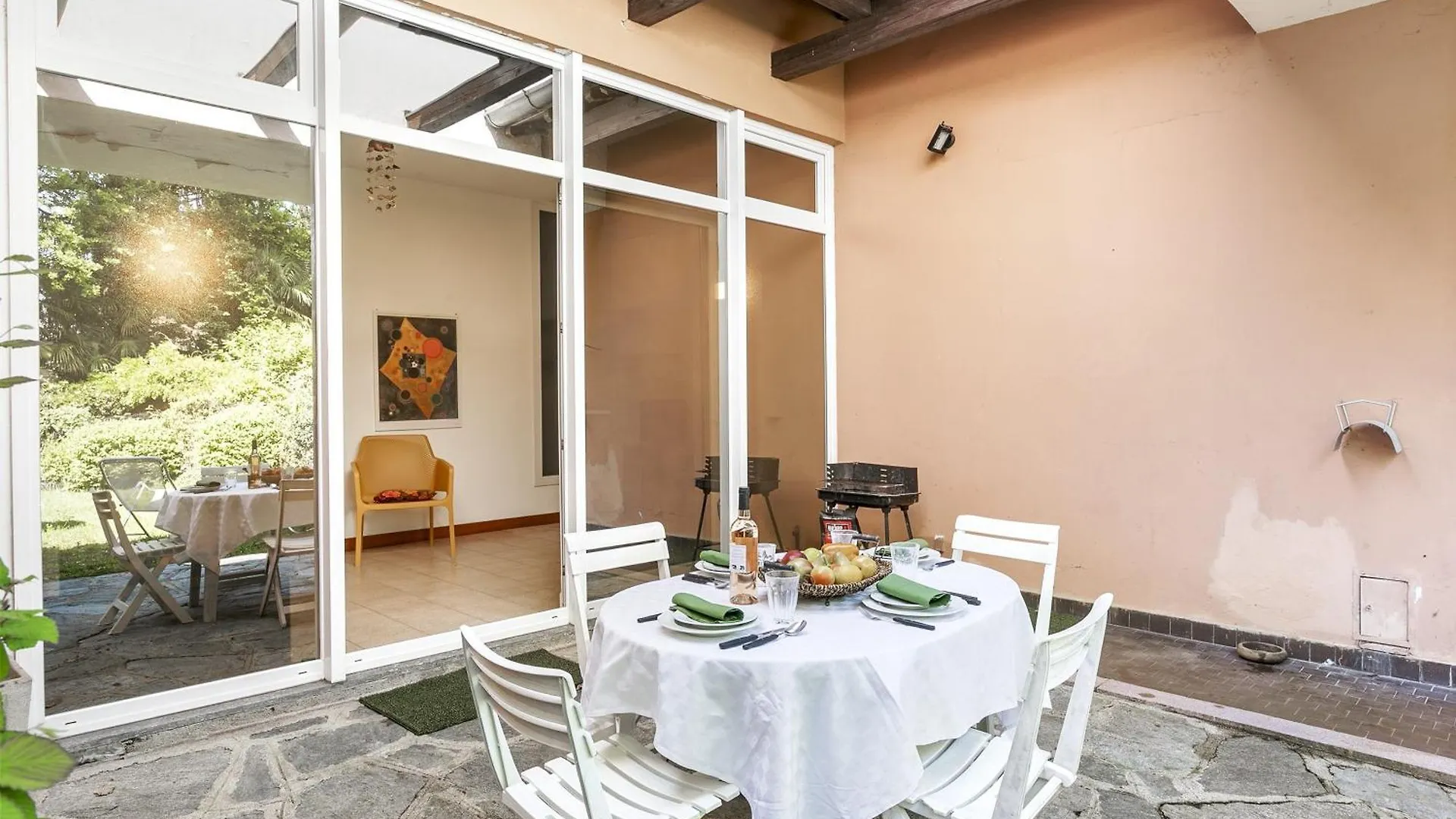 Apartment Rododendro Rosso - Happy Rentals Ispra Italy