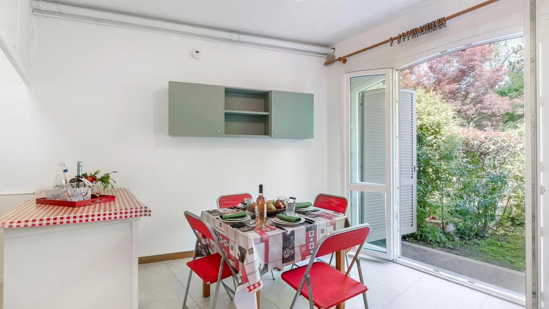 Rododendro Rosso - Happy Rentals Ispra