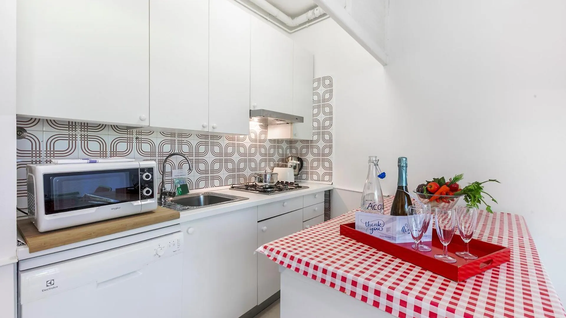 Rododendro Rosso - Happy Rentals Ispra