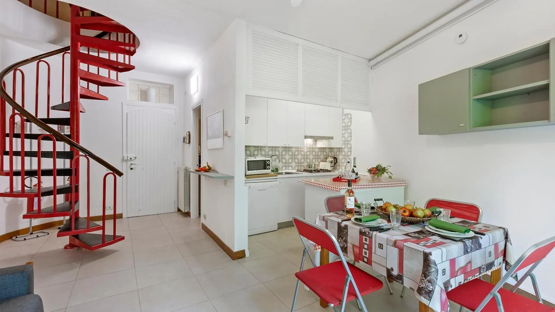 Rododendro Rosso - Happy Rentals Ispra Italy